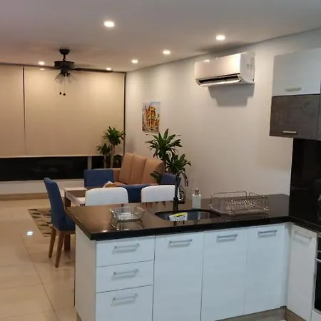 Direct View To Paradise. Apartamento *